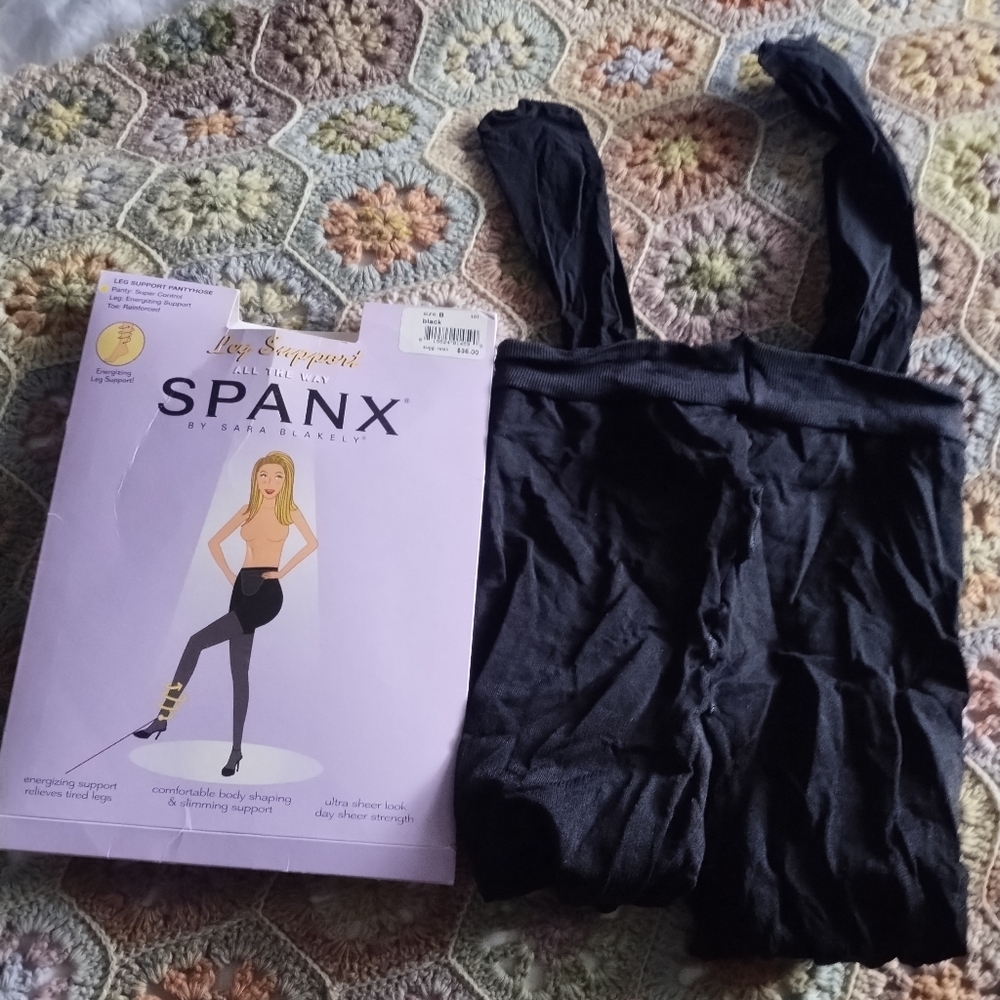 New Spanx Leg Support Pantyhose 2 Pairs One Black One Nude Beige Size B
